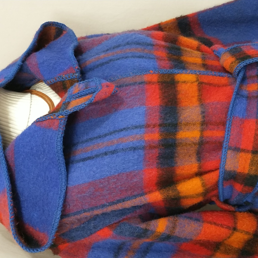 Vintage Bright Wool Wrap Jacket Plaid Blanket Coat Hooded Pockets Fringe Edge - Picture 2 of 16